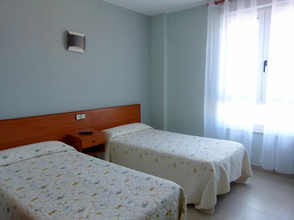 Hostal Chiquin Tapia De Casariego Oda fotoğraf