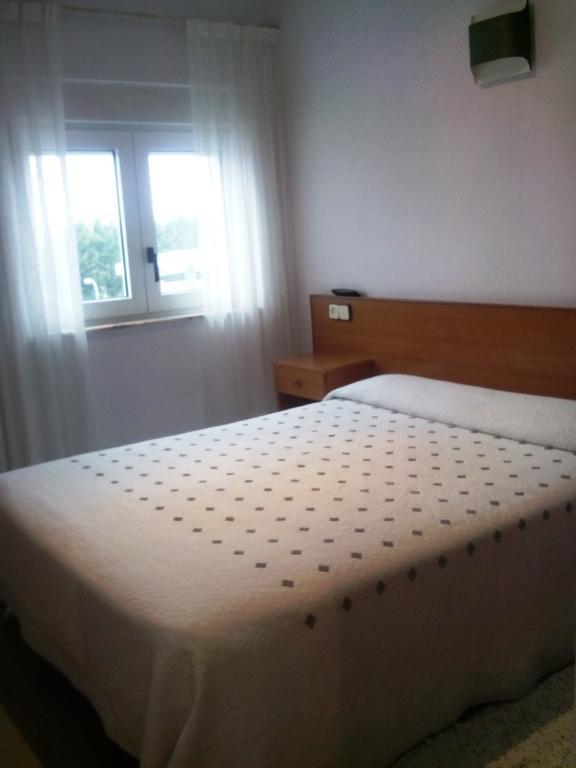 Hostal Chiquin Tapia De Casariego Oda fotoğraf